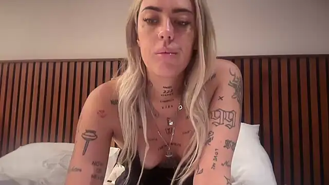 Snapshot of jesswilde_xo chatting on June 19, 2026, 8:42 am jesswilde xo online show from June 19, 2026, 8:42 am