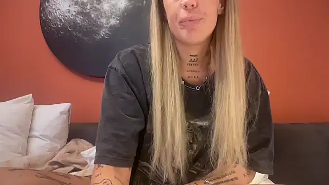 Snapshot of jesswilde_xo chatting on July 21, 2026, 10:38 am jesswilde xo online show from July 21, 2026, 10:38 am