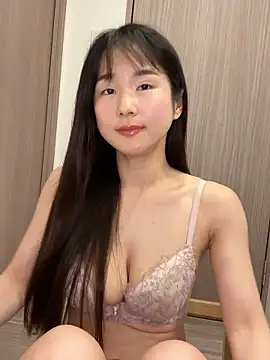 Hinako 0012 online show from May 7, 2026, 5:01 am