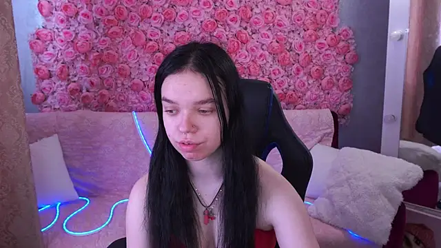 Snapshot of KatrinPearlsss chatting on May 6, 2026, 12:31 pm KatrinPearlsss online show from May 6, 2026, 12:31 pm