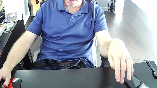 Shalun2000 online show from June 11, 2026, 11:13 pm