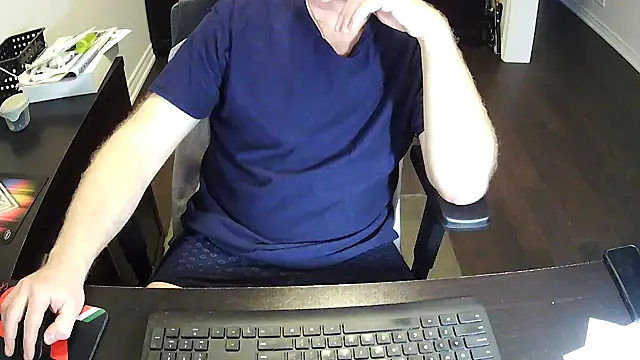 Shalun2000 online show from May 13, 2026, 11:34 pm