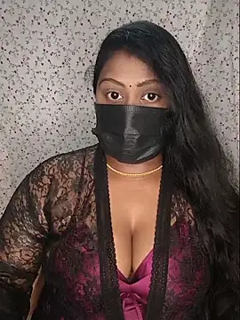 Romantic Woman online show from June 6, 2026, 6:57 pm