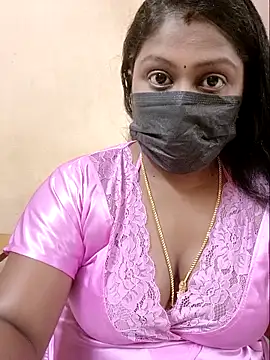 Snapshot of Romantic_Woman chatting on April 13, 2026, 6:12 pm Romantic Woman online show from April 13, 2026, 6:12 pm