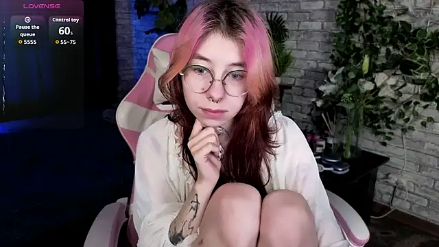 Alice Nyx online show from June 30, 2026, 8:31 pm