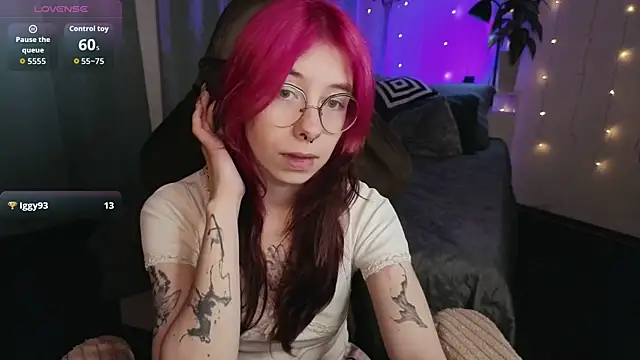 Alice Nyx online show from July 28, 2026, 8:45 pm