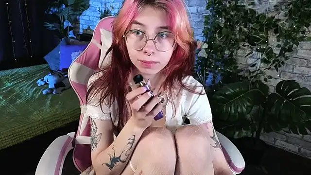 Alice Nyx online show from July 5, 2026, 8:37 pm