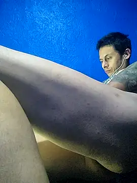 Snapshot of eroos_twink chatting on November 16, 2025, 1:38 pm eroos twink online show from November 16, 2025, 1:38 pm