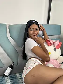 Snapshot of Veronica_montielx chatting on April 7, 2026, 5:37 pm Veronica montielx online show from April 7, 2026, 5:37 pm