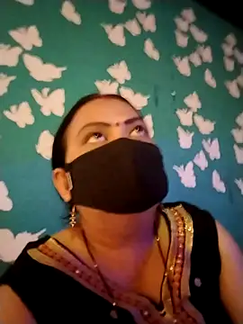 Kajal-Sharma00 online show from April 23, 2026, 9:27 am