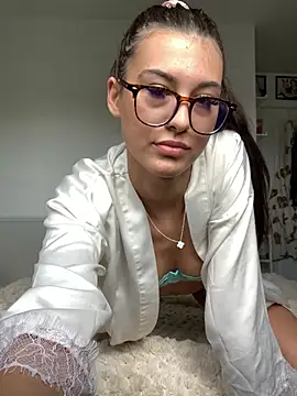 Lolaleexx online show from April 5, 2026, 12:45 pm