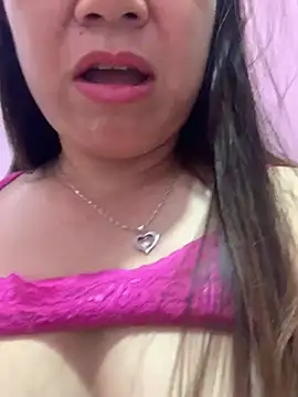 Snapshot of __Evelyn__ chatting on May 12, 2026, 5:52 pm Evelyn online show from May 12, 2026, 5:52 pm