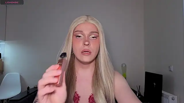 Alena dubai  online show from April 6, 2026, 3:13 pm