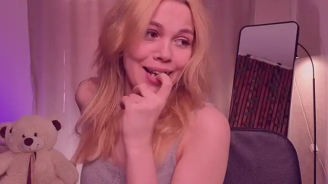 Snapshot of ScarletMarnei chatting on May 7, 2026, 3:11 am ScarletMarnei online show from May 7, 2026, 3:11 am