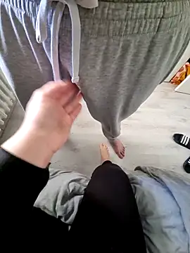 Snapshot of LadyLeni chatting on April 7, 2026, 2:19 pm LadyLeni online show from April 7, 2026, 2:19 pm