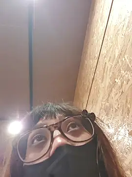 Snapshot of vivi_panda chatting on May 14, 2026, 6:32 am vivi panda online show from May 14, 2026, 6:32 am