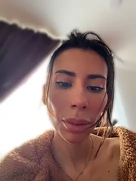 Snapshot of AlmaSajor_ chatting on May 5, 2026, 2:09 pm AlmaSajor online show from May 5, 2026, 2:09 pm