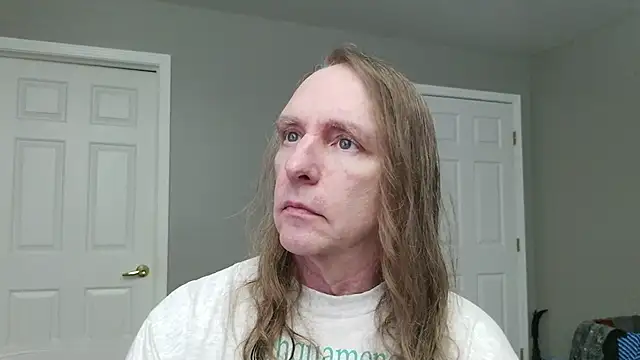Magnus Luv online show from July 16, 2026, 10:40 pm