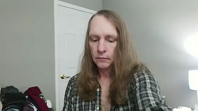 Magnus Luv online show from July 13, 2026, 10:58 am