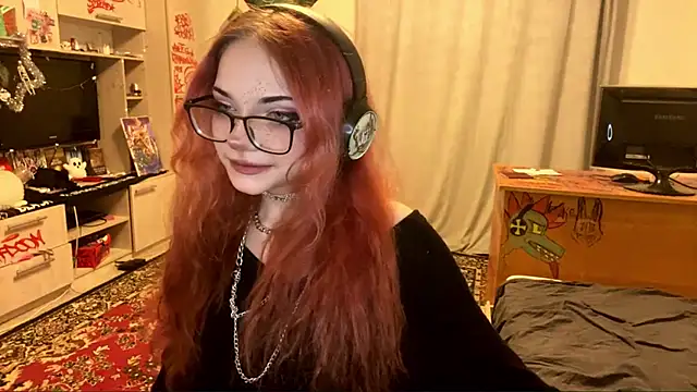 Snapshot of RedHeadCat chatting on May 1, 2026, 9:31 pm RedHeadCat online show from May 1, 2026, 9:31 pm