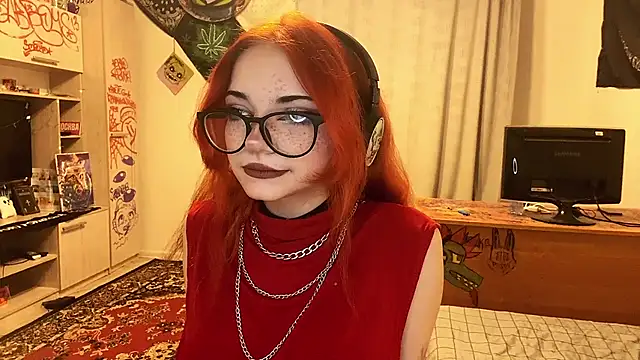 Snapshot of RedHeadCat chatting on May 13, 2026, 10:17 pm RedHeadCat online show from May 13, 2026, 10:17 pm