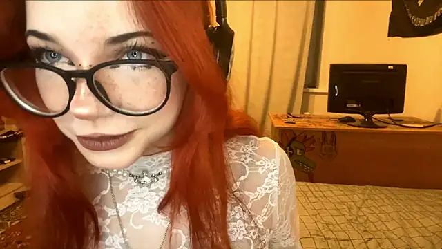 Snapshot of RedHeadCat chatting on May 12, 2026, 9:32 pm RedHeadCat online show from May 12, 2026, 9:32 pm