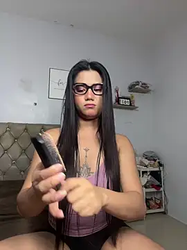 JassmineLove online show from April 20, 2026, 4:41 pm