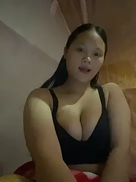 Snapshot of __Sunflower__ chatting on May 2, 2026, 2:33 pm Sunflower online show from May 2, 2026, 2:33 pm