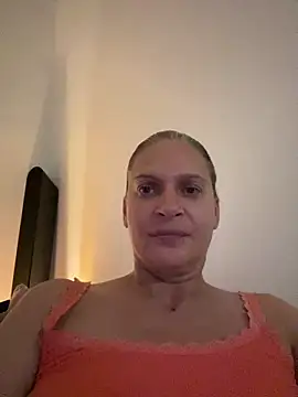 Snapshot of SweetLilTrouble chatting on May 22, 2026, 9:24 pm SweetLilTrouble online show from May 22, 2026, 9:24 pm