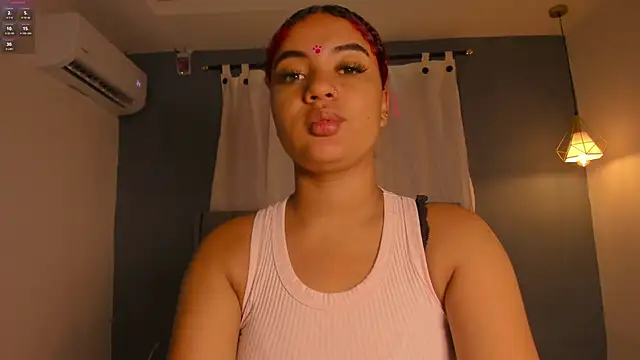sweetkimmie  online show from April 19, 2026, 11:44 am