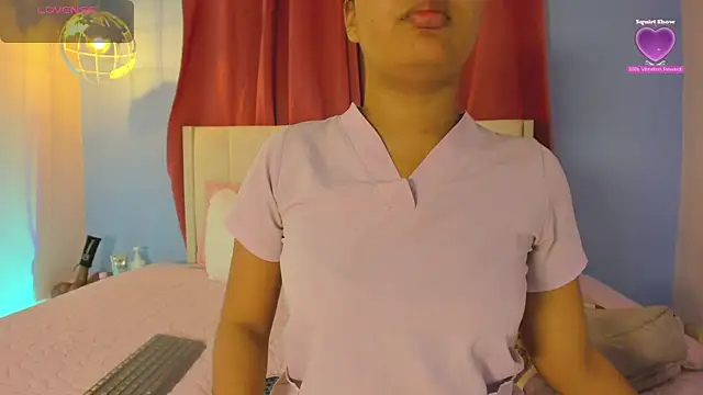 sweetkimmie  online show from May 21, 2026, 12:35 pm