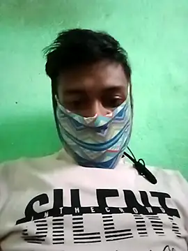 Snapshot of sneekpeek29 chatting on April 10, 2026, 7:37 am sneekpeek29 online show from April 10, 2026, 7:37 am