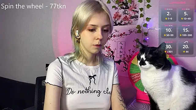 Snapshot of LunaBless chatting on May 30, 2026, 9:31 pm LunaBless online show from May 30, 2026, 9:31 pm