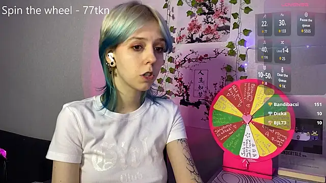 Snapshot of LunaBless chatting on May 31, 2026, 9:59 pm LunaBless online show from May 31, 2026, 9:59 pm