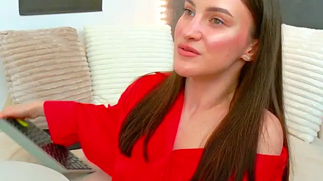 Snapshot of Amira_a chatting on July 7, 2026, 4:37 am Amira a online show from July 7, 2026, 4:37 am