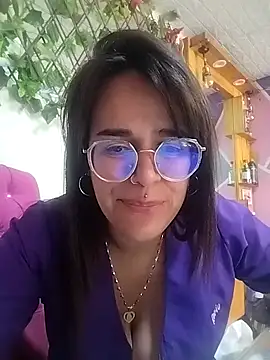 Snapshot of rochylinda chatting on April 5, 2026, 4:57 pm rochylinda online show from April 5, 2026, 4:57 pm