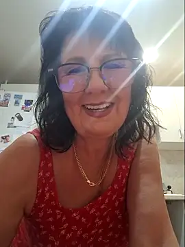 Snapshot of LaliaMia chatting on November 2, 2025, 5:01 am LaliaMia online show from November 2, 2025, 5:01 am