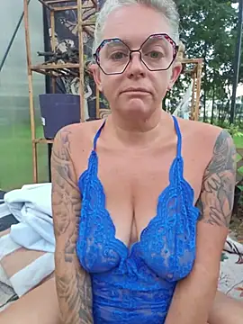 Snapshot of Blondejenn chatting on July 11, 2026, 11:10 am Blondejenn online show from July 11, 2026, 11:10 am
