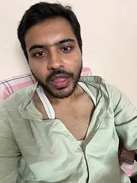 Sweetloverr28 online show from April 28, 2026, 10:58 pm