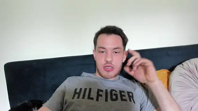 jaxreborn online show from April 18, 2026, 11:23 am