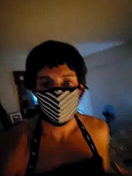 Snapshot of Wayuphornybttm chatting on April 5, 2026, 11:55 pm Wayuphornybttm online show from April 5, 2026, 11:55 pm