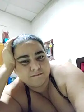 Snapshot of Golositadeamor chatting on May 17, 2026, 6:24 am Golositadeamor online show from May 17, 2026, 6:24 am