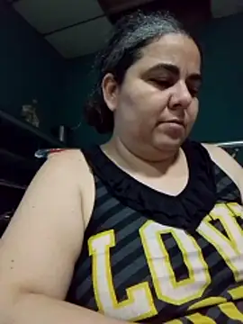 Snapshot of Golositadeamor chatting on May 14, 2026, 1:24 am Golositadeamor online show from May 14, 2026, 1:24 am