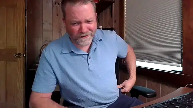 JJ CONN78 online show from May 4, 2026, 1:03 pm