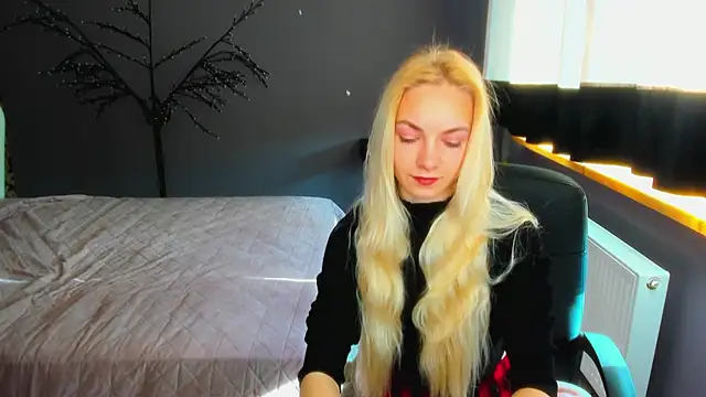 SonnySofia online show from April 29, 2026, 5:33 am