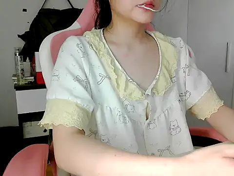 lucienguyen online show from May 12, 2026, 6:03 pm
