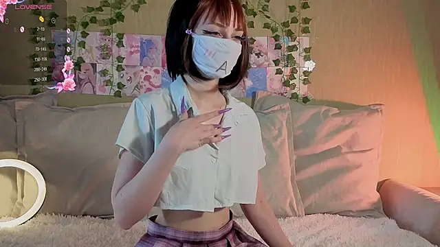 Snapshot of LunaNyanmi chatting on April 11, 2026, 9:02 am LunaNyanmi online show from April 11, 2026, 9:02 am