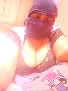 Snapshot of Monita-56 chatting on April 7, 2026, 9:44 am Monita-56 online show from April 7, 2026, 9:44 am