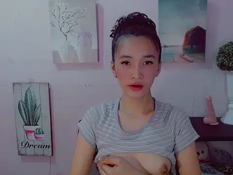Snapshot of Mystic_haraxx chatting on June 11, 2026, 6:43 am Mystic haraxx online show from June 11, 2026, 6:43 am