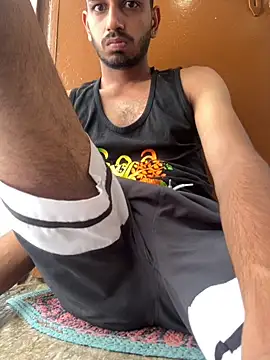 aadibuttplug online show from June 13, 2026, 5:05 am